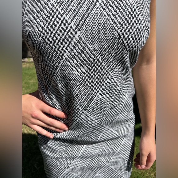 Banana Republic Plaid Stretch Dress (0 Petite) - Picture 3 of 6